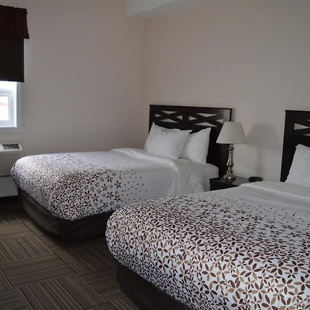 Auberge Macdonald Guest Inn Iroquois Falls Eksteriør bilde